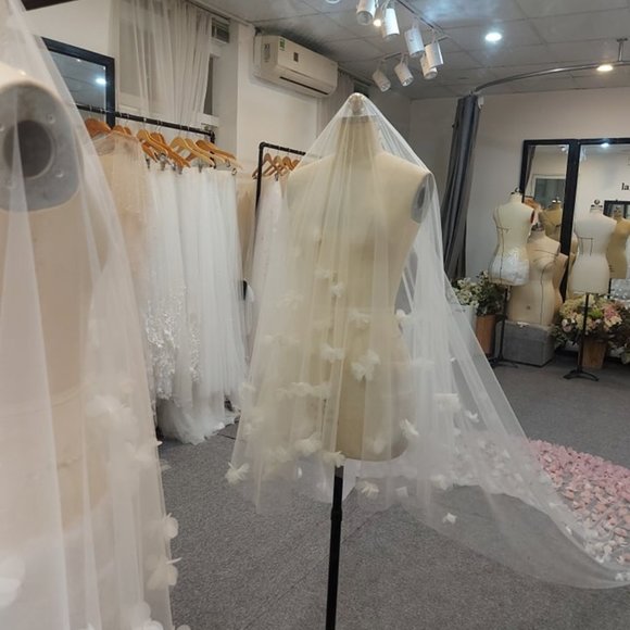 Custom cathedral veil with blush ombre 3D petals main image 12